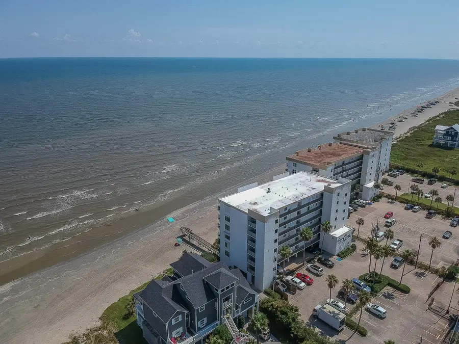 11949 Termini-san Luis #402, Galveston, TX 77554 - Image #2