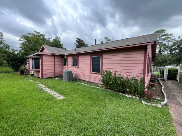 8018 Darlington Drive, Houston, TX 77028