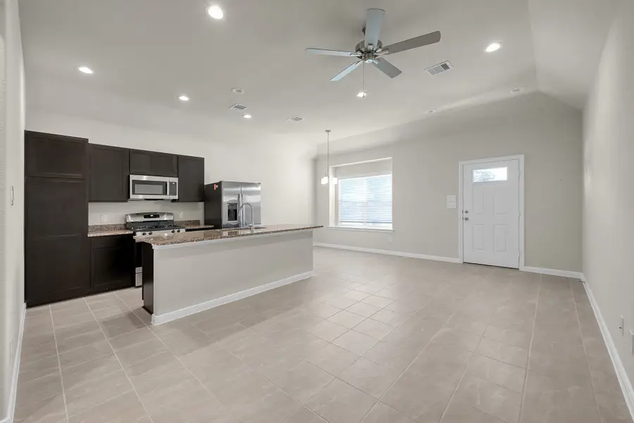 11821 East Gate Drive, Willis, TX 77318 - Image #2