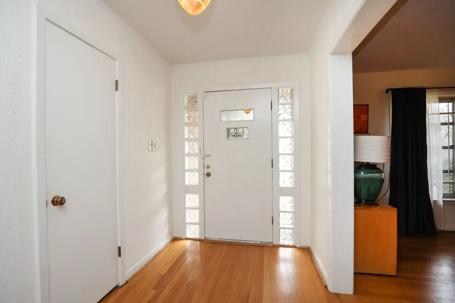 7907 Montglen Drive, Houston, TX 77061 - #3