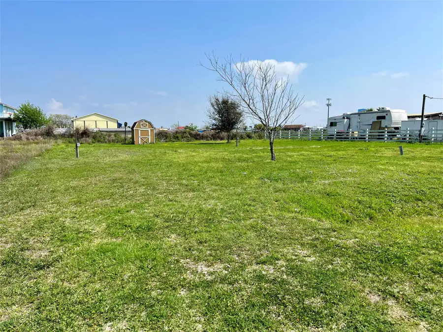 1080 N Monkhouse Drive, Crystal Beach, TX 77650 - #3