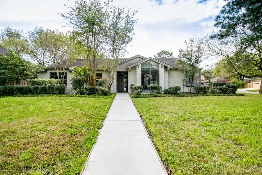 10827 Tupper Lake Drive, Houston, TX 77042 - Image #2