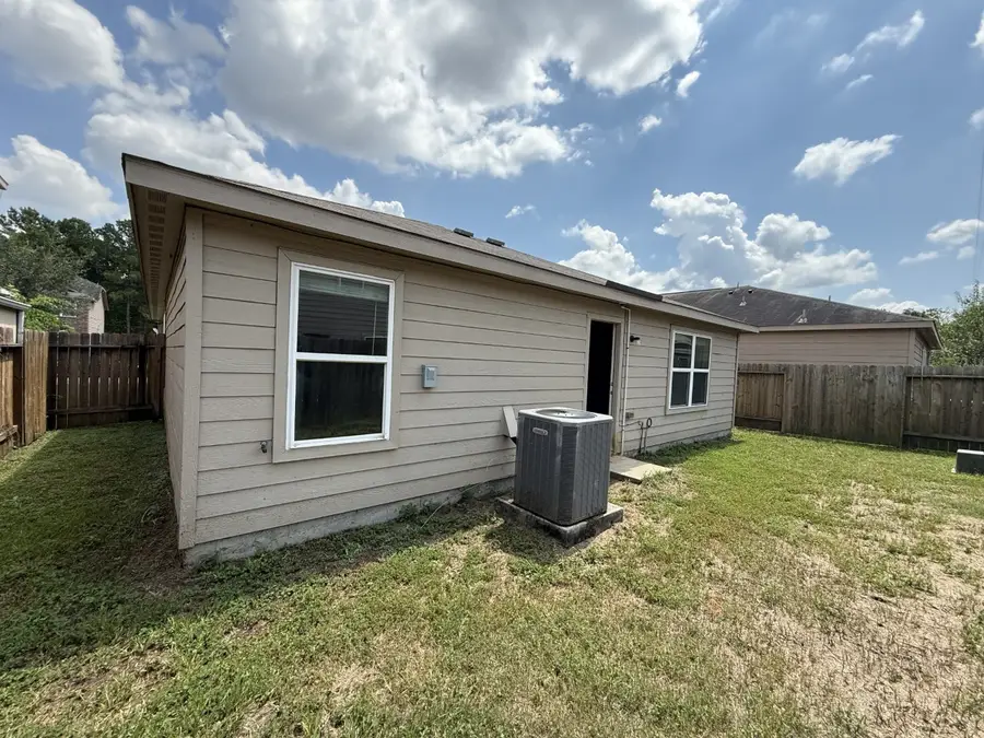10527 Logger Pine Trail, Houston, TX 77088 - Image #2