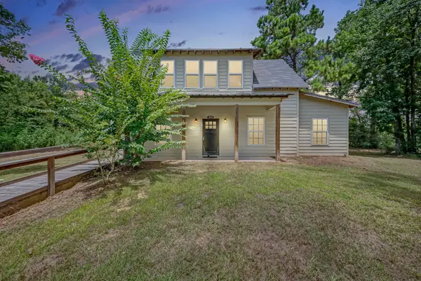 5415 Highway 105, Hull, TX 77564