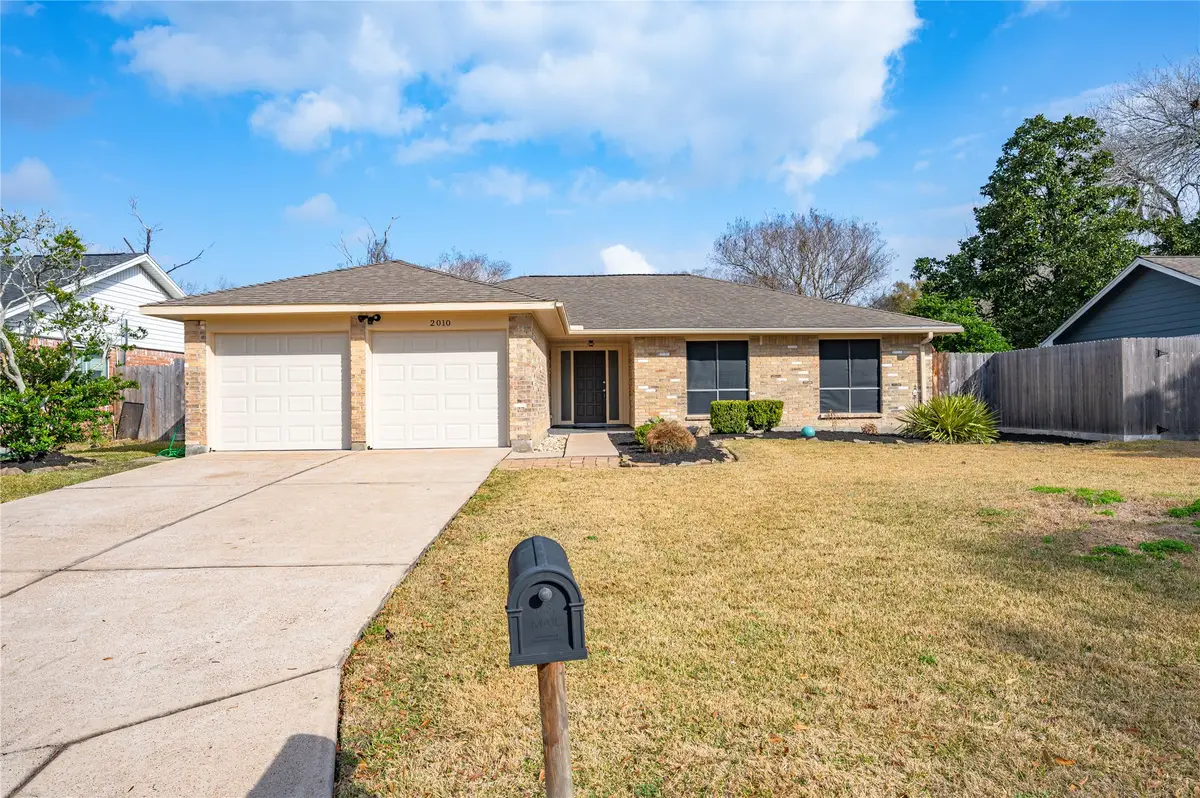 2010 Victoria Court, League City, TX 77573 - #1