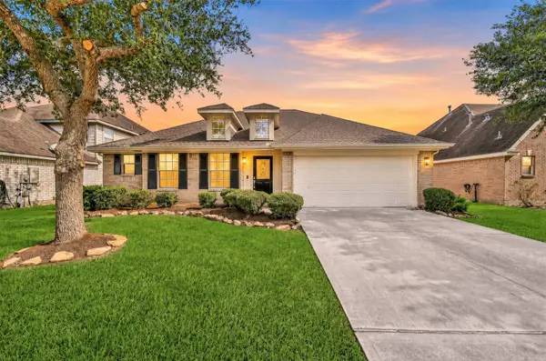 6403 Larrycrest Drive, Pearland, TX 77584