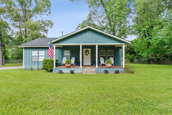 316 Pine Harbor Drive, Onalaska, TX 77360