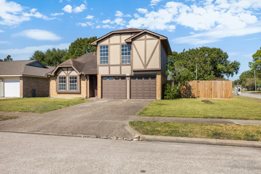 10849 Mesquite Drive, La Porte, TX 77571 - Image #2