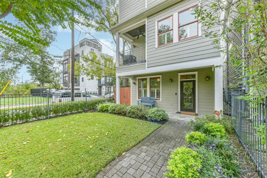240 E Woodland Street, Houston, TX 77009 - #3