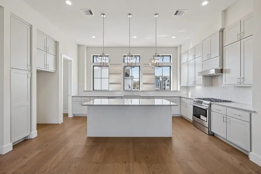 1708 Sedola Lane, Houston, TX 77055 - Image #2