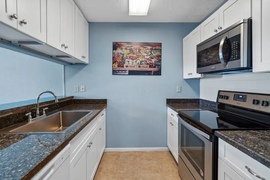 8952 Wilcrest Drive, Houston, TX 77099 - #3