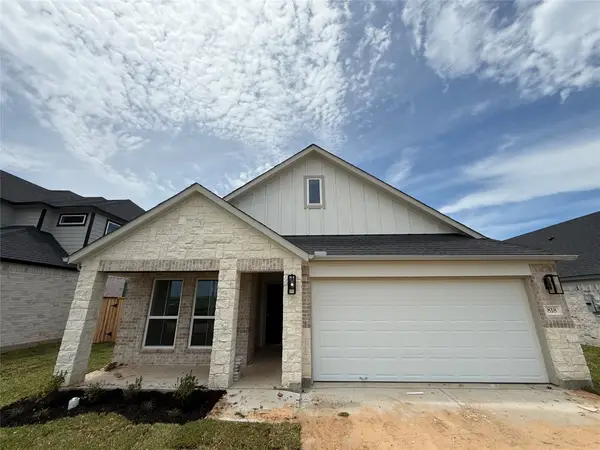 818 Orchard Vale Road, Rosharon, TX 77583