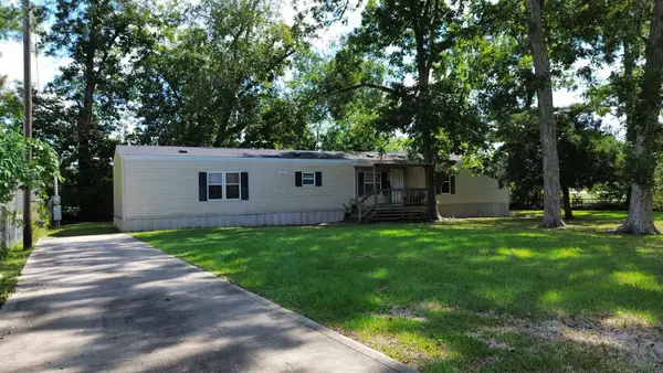 106 Gates Street, Devers, TX 77538