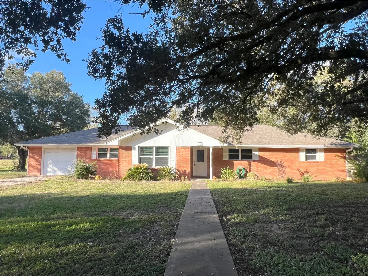 1106 Chapel Lane, El Campo, TX 77437 - Image #1