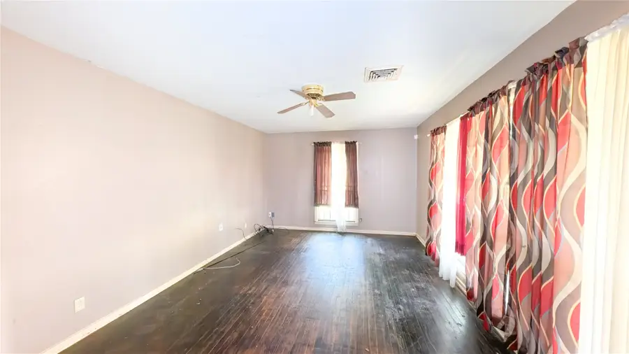 5602 Flamingo Drive, Houston, TX 77033 - #3