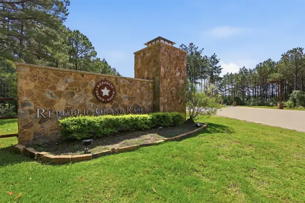16030 Forest Mill Road, Willis, TX 77378
