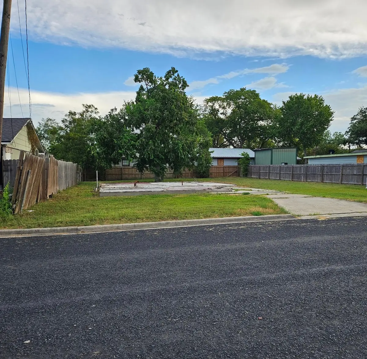 1003 E Virginia Ave, Victoria, TX 77901 - Image #1