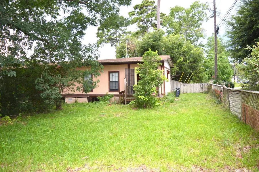 16673 E Ivanhoe, Montgomery, TX 77316 - Image #2