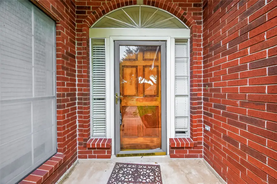 914 W Peach Hollow Circle, Pearland, TX 77584 - #2