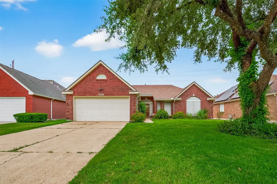 914 W Peach Hollow Circle, Pearland, TX 77584 - #3