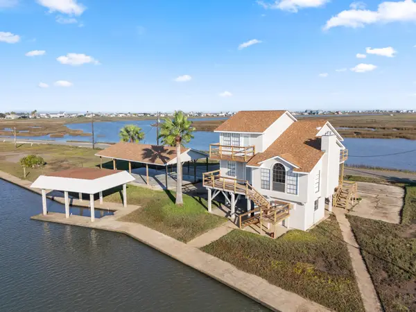 265 County Road 209, Sargent, TX 77414