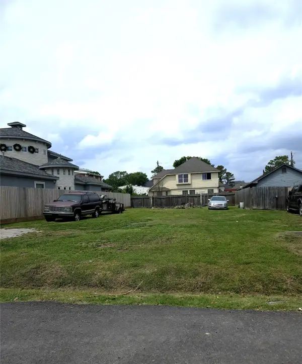 9226 Clarkcrest Street, Houston, TX 77063