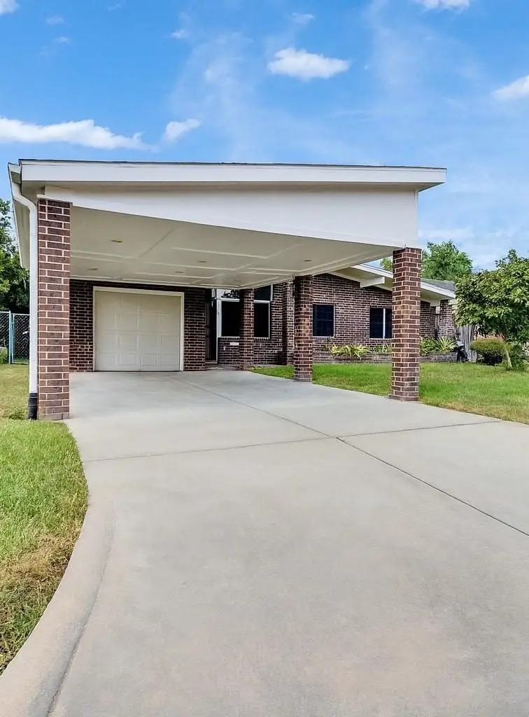 5627 Southbrook Drive, Houston, TX 77033 - Image #3