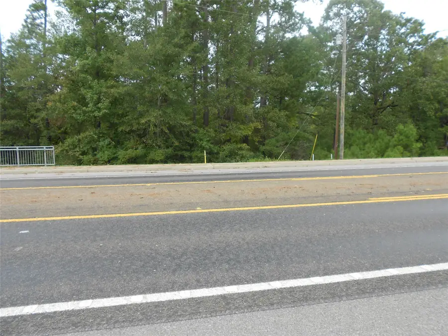 957 N Fm 356, Onalaska, TX 77360 - Image #2