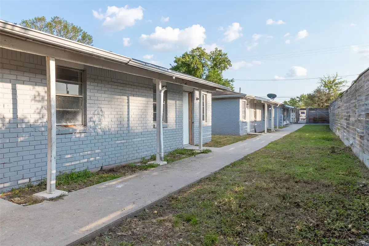4755 Wilmington Street #1-6, Houston, TX 77033 - Image #1