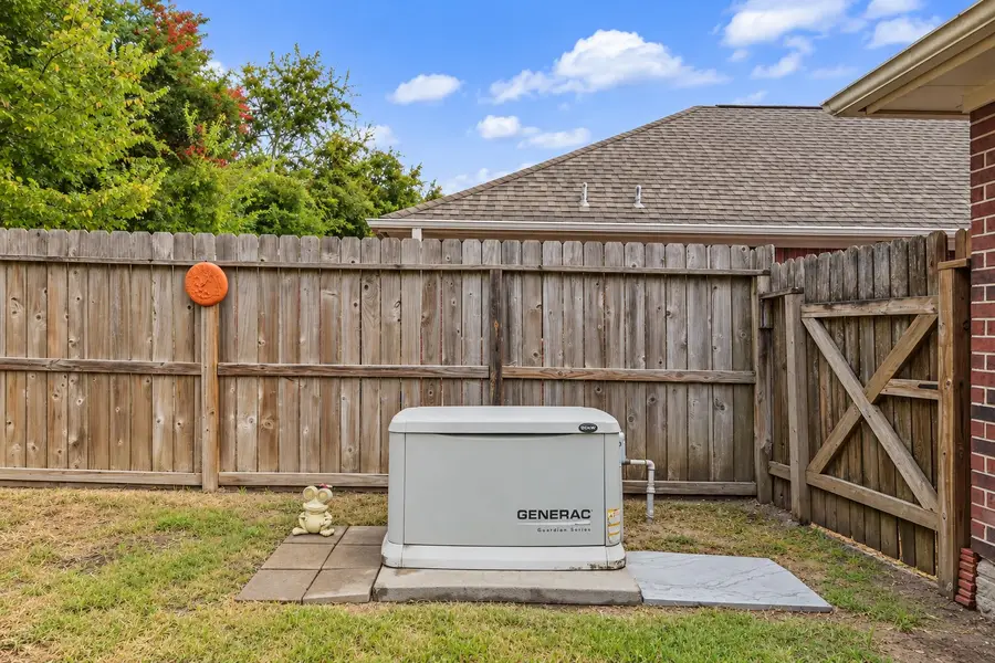 1918 Oakwood Court Drive, Baytown, TX 77521 - #3