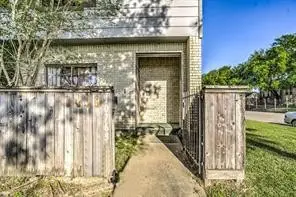 10763 Sandpiper Drive, Houston, TX 77096 - Image #2