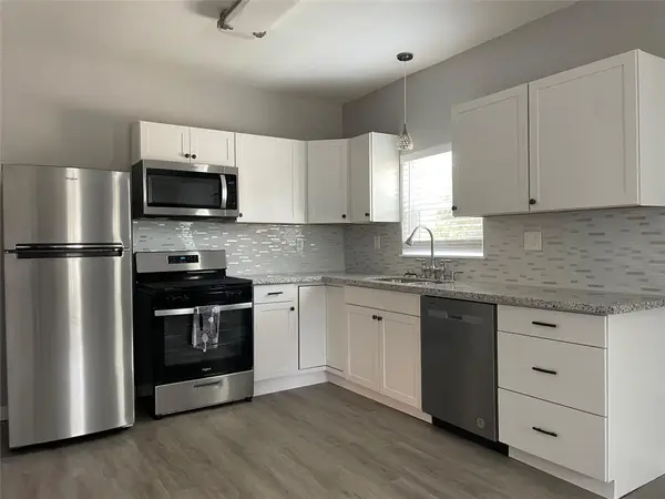 1701 40th Street, Galveston, TX 77550