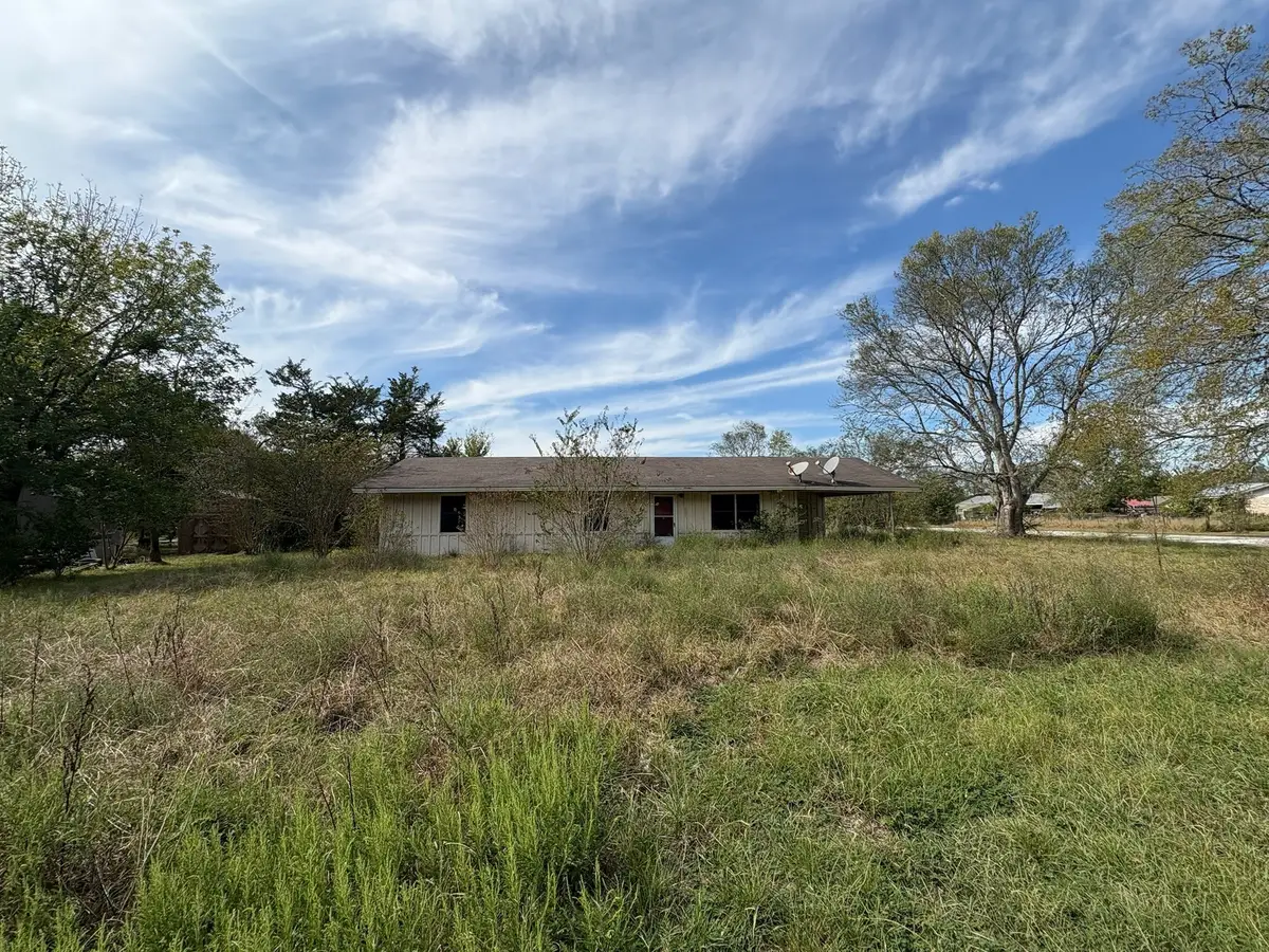 861 W Cox Street, Lovelady, TX 75851 - #1