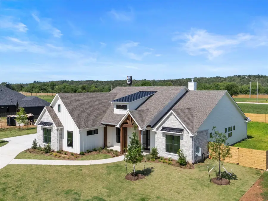 147 Hydrangea Drive, Smithville, TX 78957 - Image #2