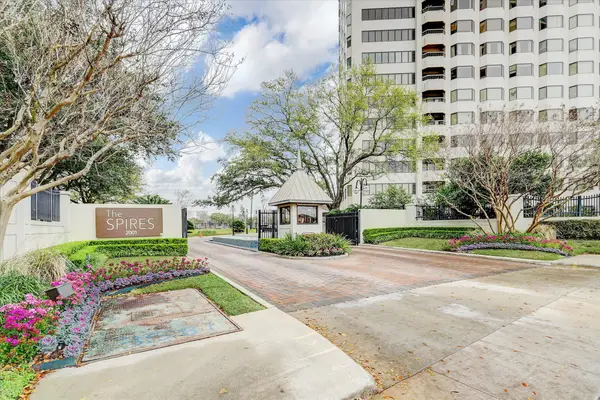 2001 Holcombe Boulevard #4006, Houston, TX 77030
