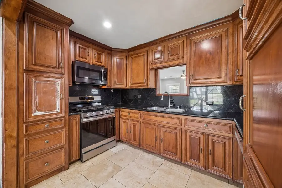 9826 Carlow Lane, La Porte, TX 77571 - #3