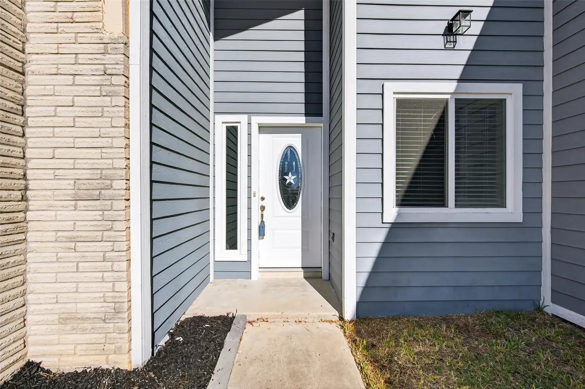 9638 Ravensworth Drive, Houston, TX 77031 - Image #1