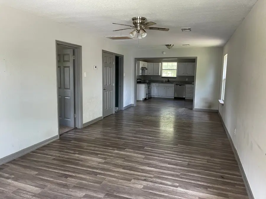 208 S 7th Street, La Porte, TX 77571 - Image #2