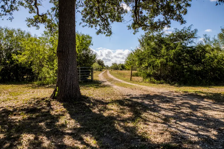 2700 Quarry Road, Brenham, TX 77833 - Image #3