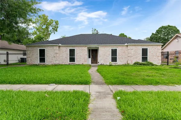 6206 Yarwell Drive, Houston, TX 77096