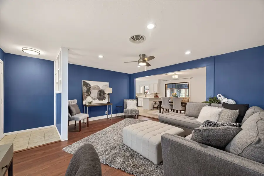 819 S 4th Street, La Porte, TX 77571 - Image #3