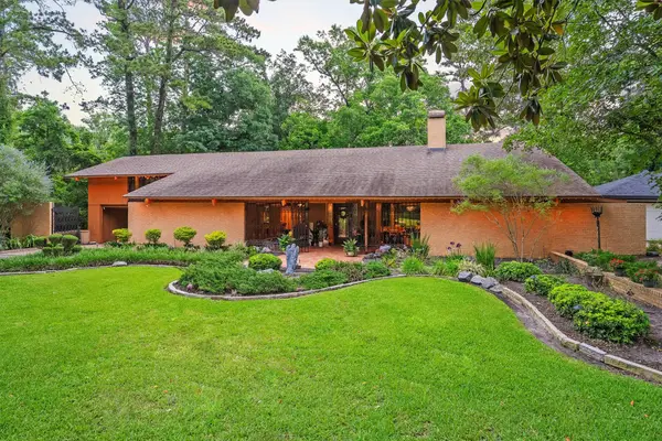29 Winged Foot Drive, Conroe, TX 77304