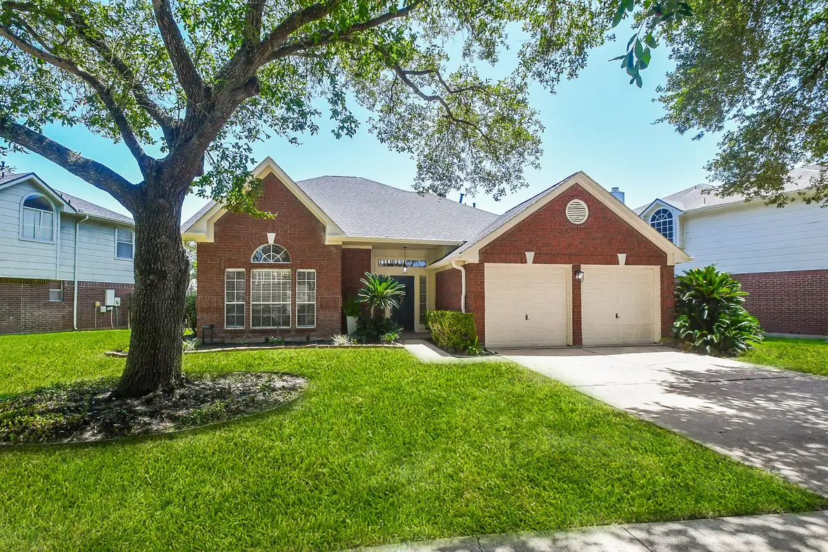 4211 W Meadows Drive, Sugar Land, TX 77479 - Image #1