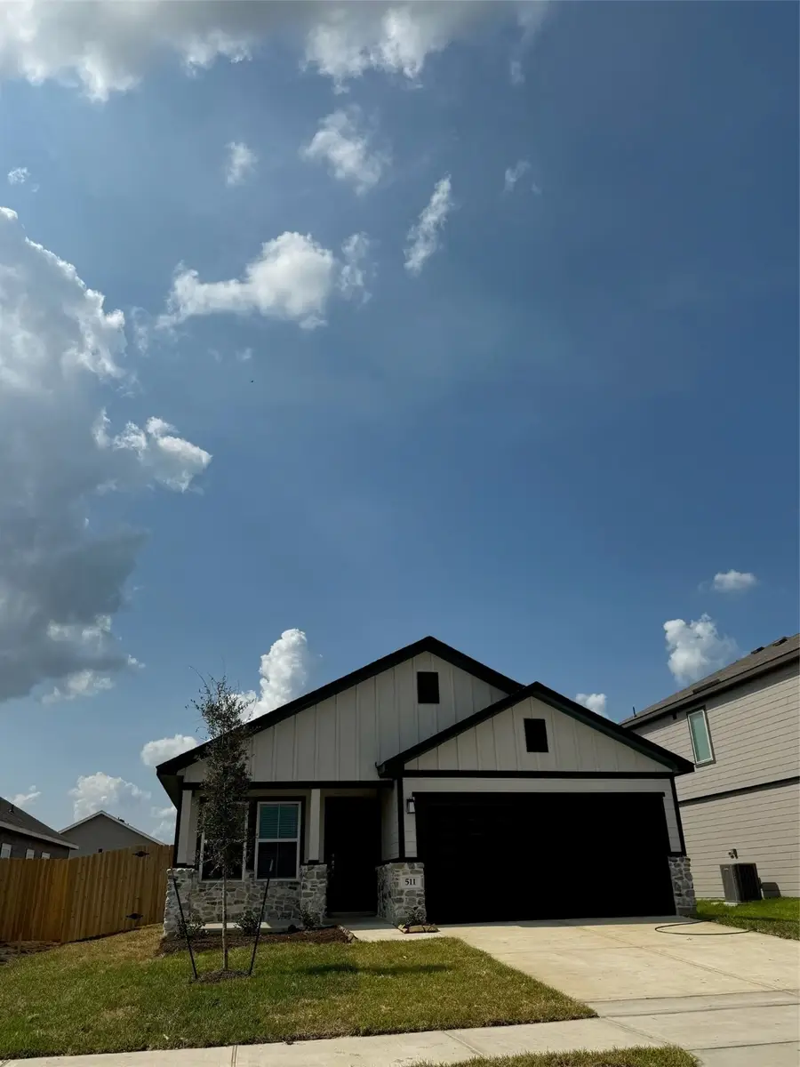 426 Magnetic Hill Dr, Crosby, TX 77532 - Image #2