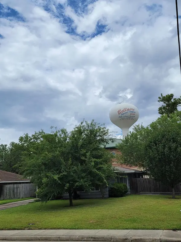 5100 Aspen Street, Bellaire, TX 77401