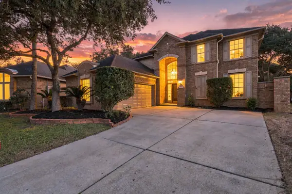 1931 Auburn Trail, Sugar Land, TX 77479