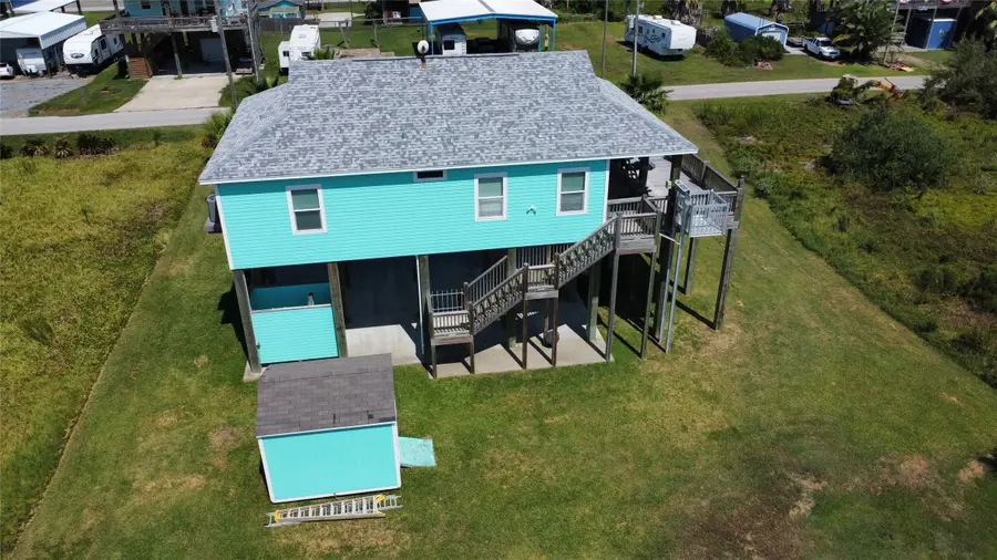 911 S Tinkle Lane, Crystal Beach, TX 77650 - Image #2