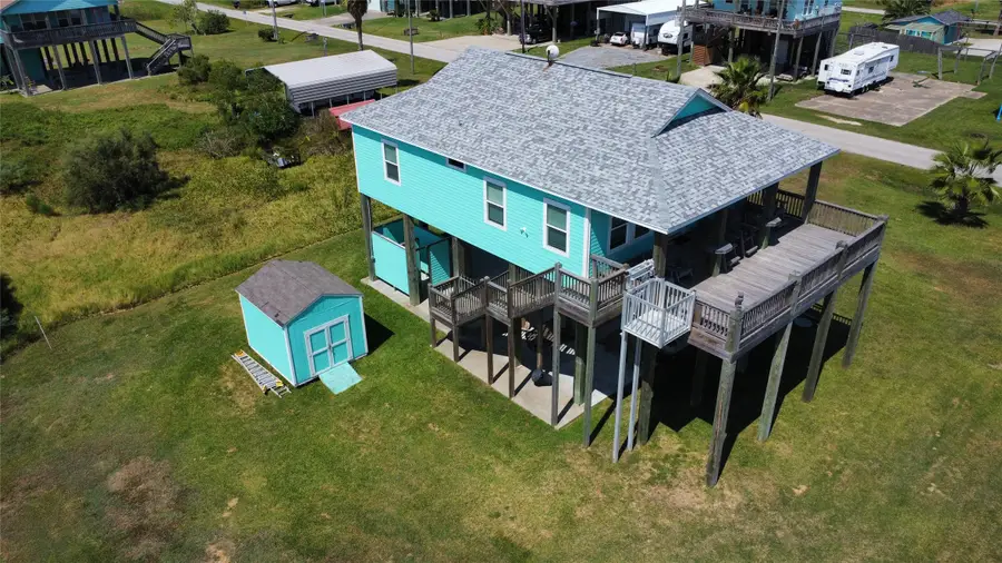 911 S Tinkle Lane, Crystal Beach, TX 77650 - Image #3