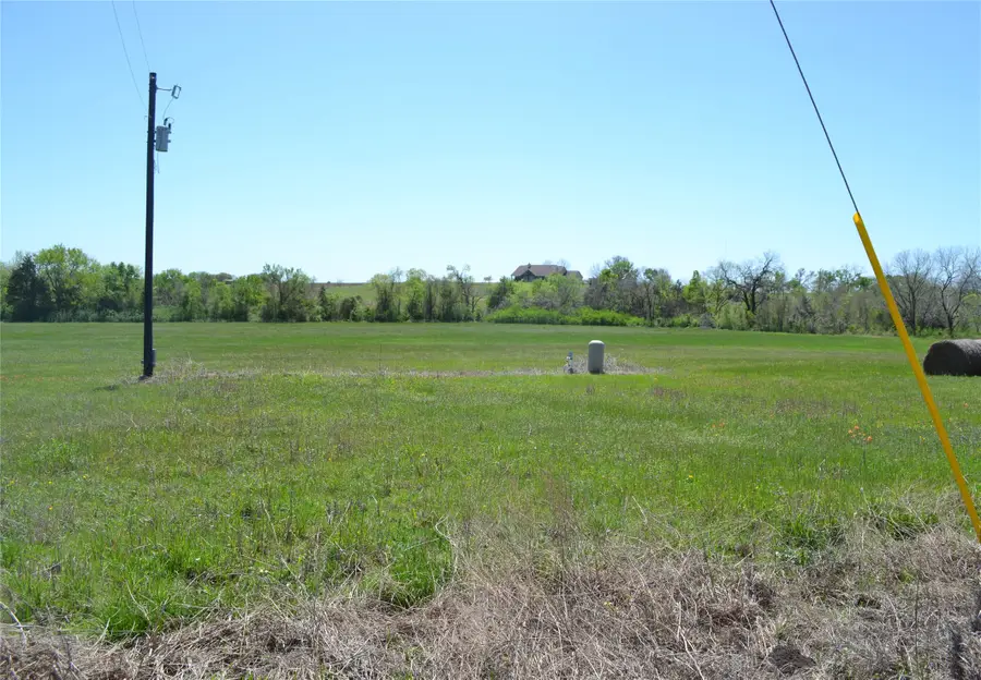 5568 Bleiblerville Road, Bleiblerville, TX 78931 - Image #2