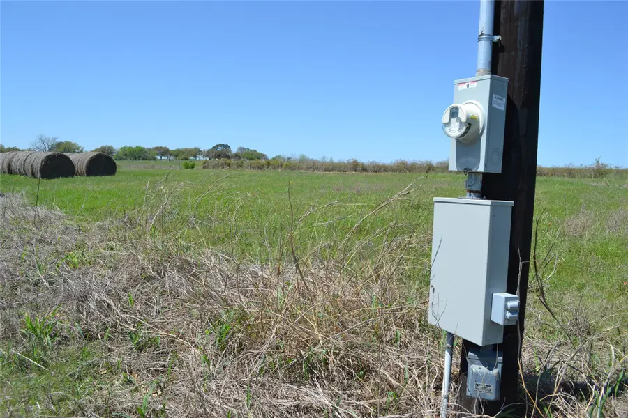 5568 Bleiblerville Road, Bleiblerville, TX 78931 - Image #3